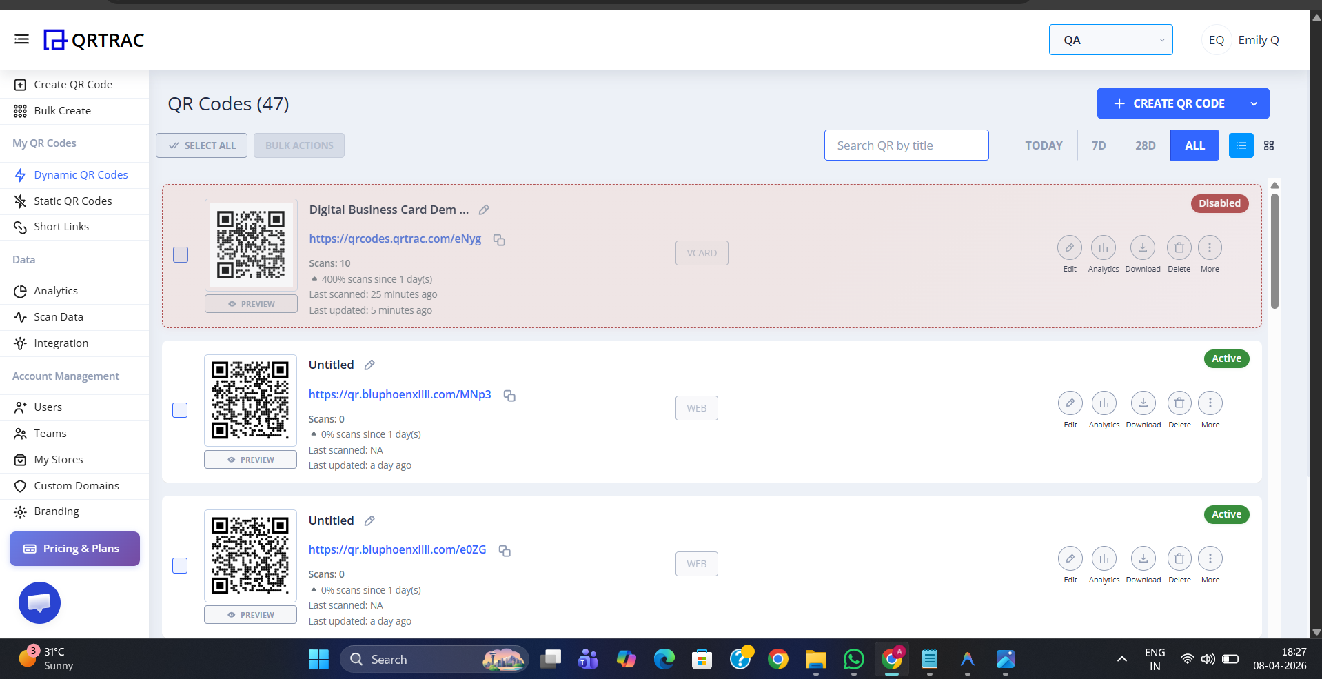 QRTRAC QR code list showing one QR code with a Disabled badge and others with Active badges